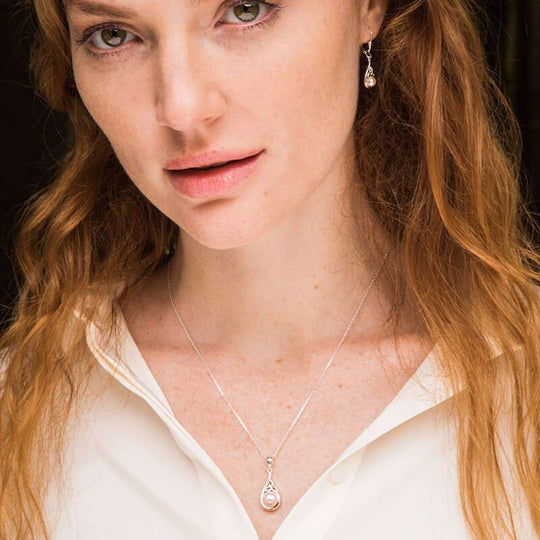 Trinity Knot Pearl Set